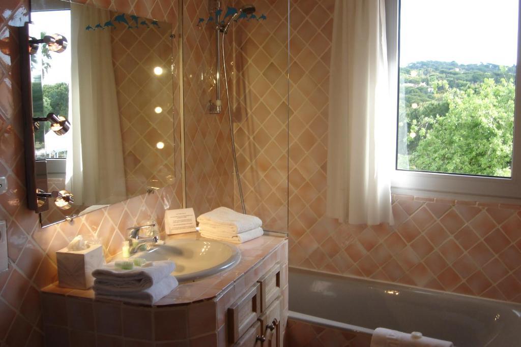 Hotel La Romarine Ramatuelle Δωμάτιο φωτογραφία